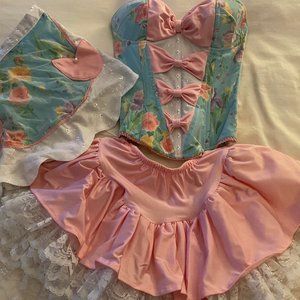 Trashy Lingerie Housewife Costume